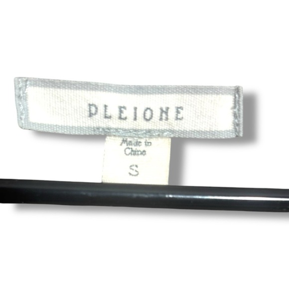 PLEIONE Women's Small Beaded Neckline Flowy Elegant Gray/Green Short Sleeve Top - Picture 10 of 16